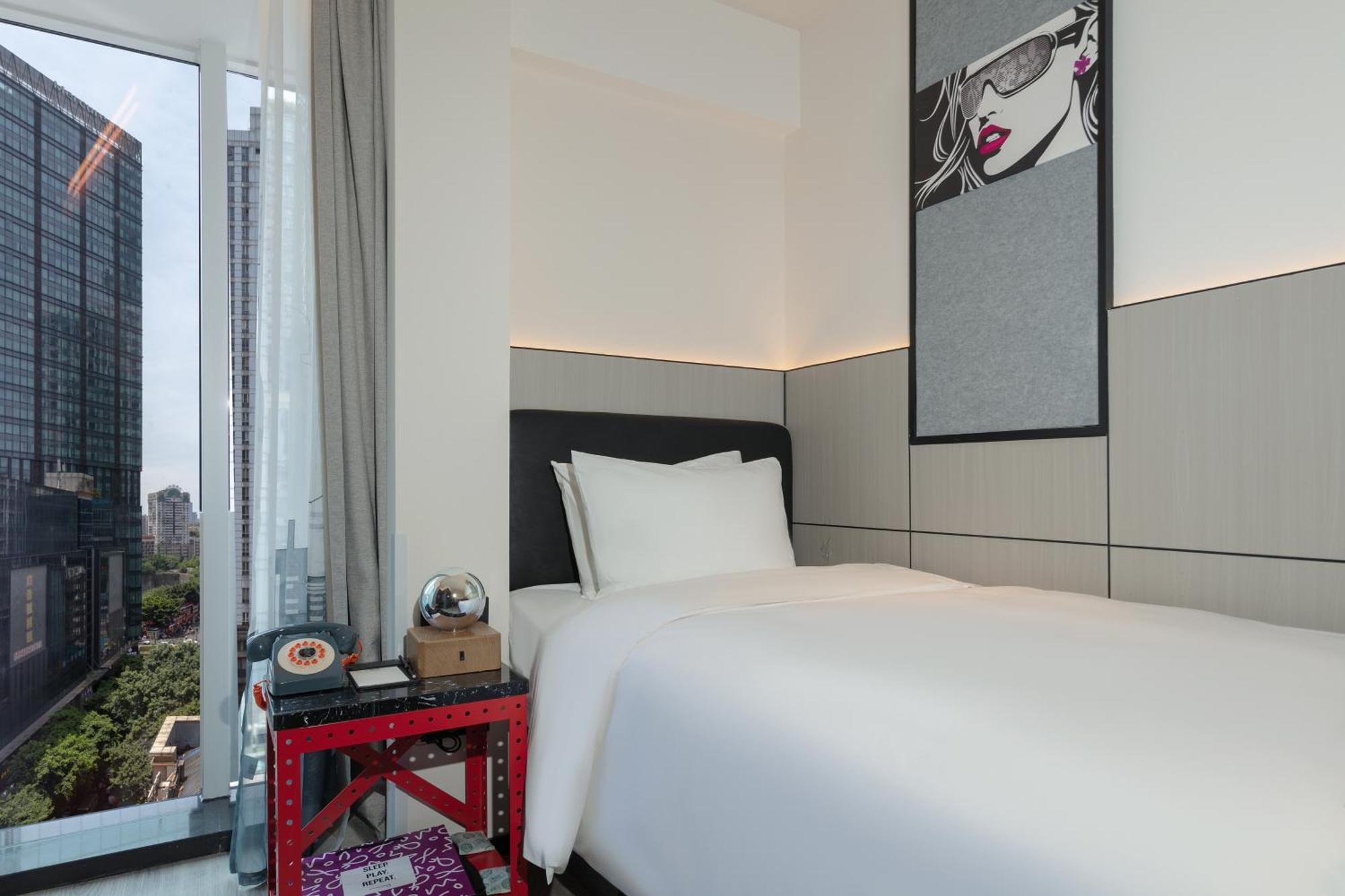Hotel Moxy Chongqing Esterno foto
