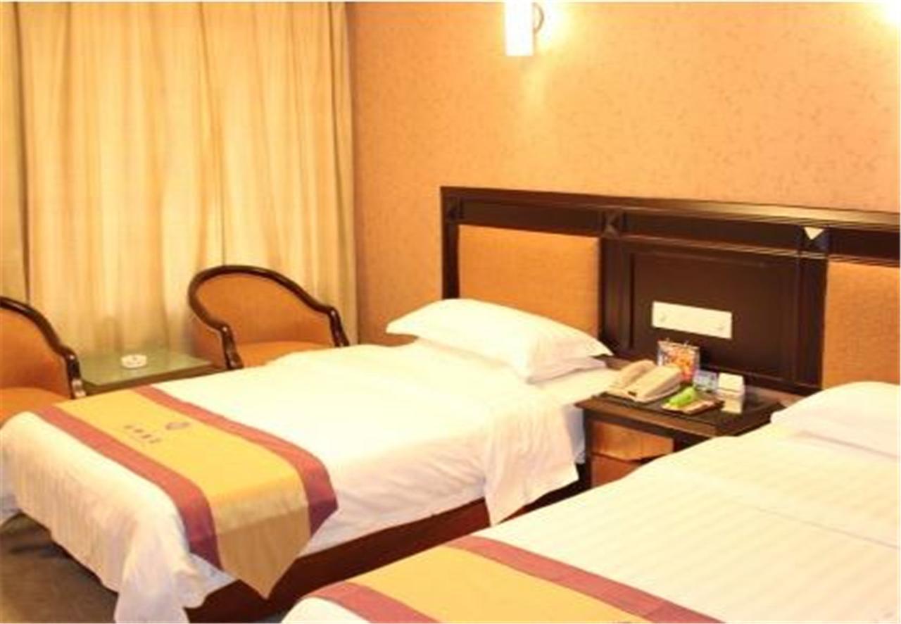 Hotel Moxy Chongqing Esterno foto