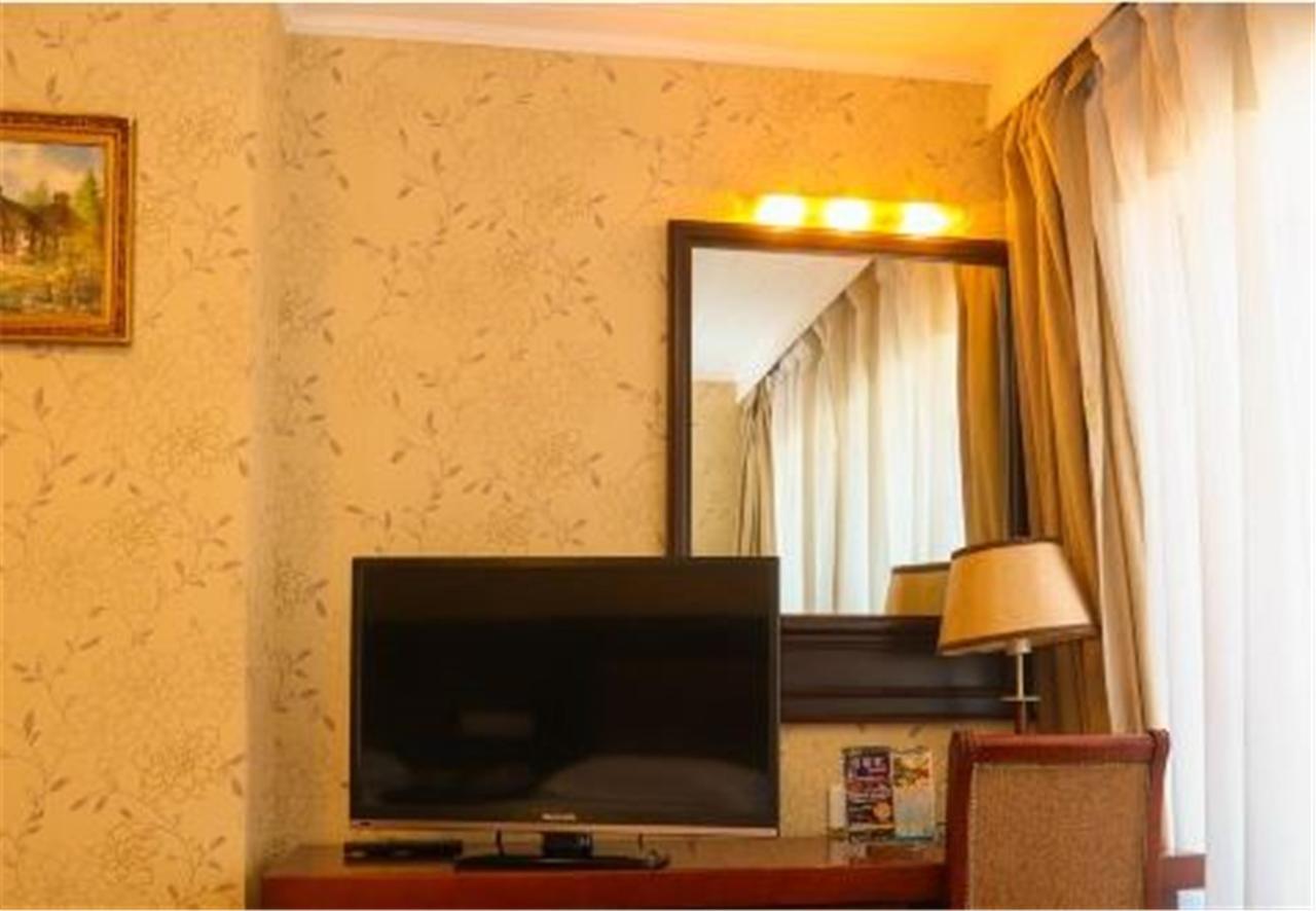 Hotel Moxy Chongqing Esterno foto